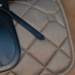 ESKADRON Tapis de selle dressage Glossy Platinium><noscript><img data-lazyloaded=